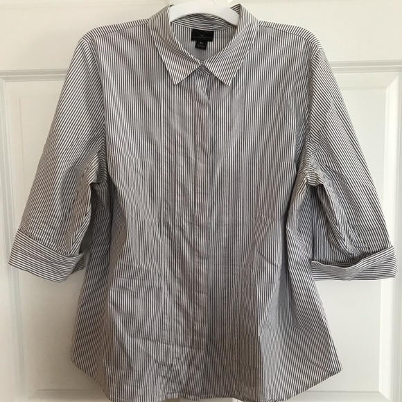 Button down 3/4 sleeve striped shirt - Picture 1 of 3